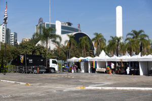 Geradores da CLT fornecendo energia para eventos em São Paulo na Feira da Diversidade LGBT+